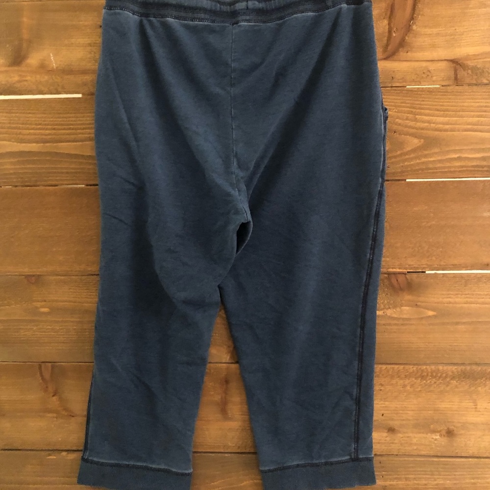 Cotton On Women’s Cropped Sweatpants - Picture 2 of 4